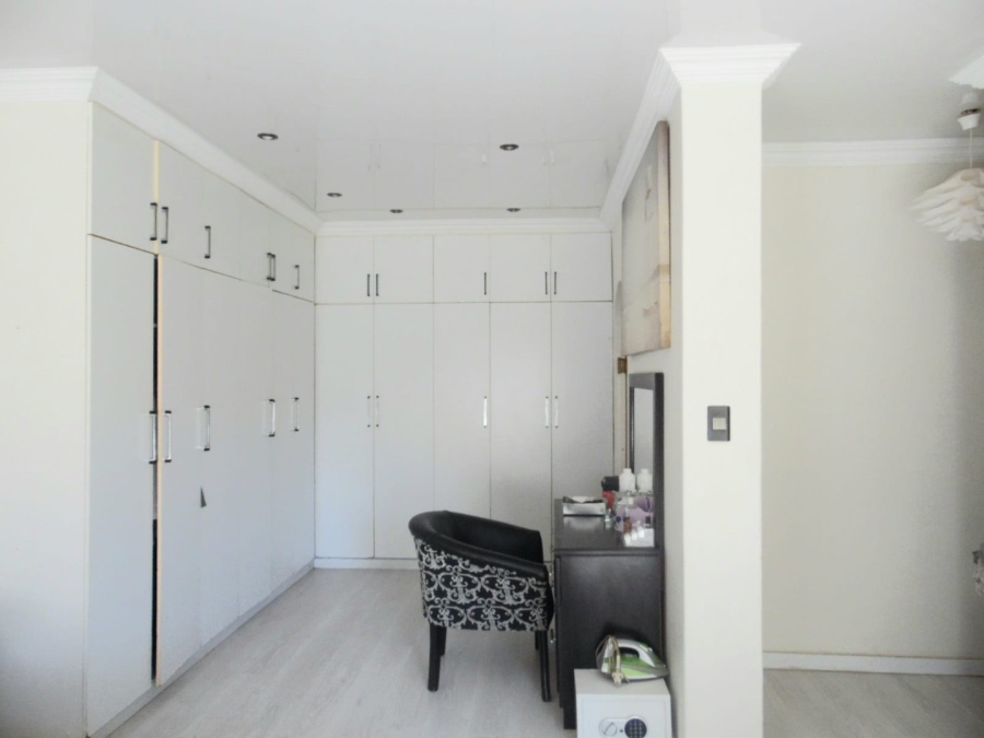 4 Bedroom Property for Sale in Hennenman Free State